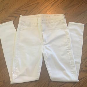 American eagle jeans NWT size 6 white jeans